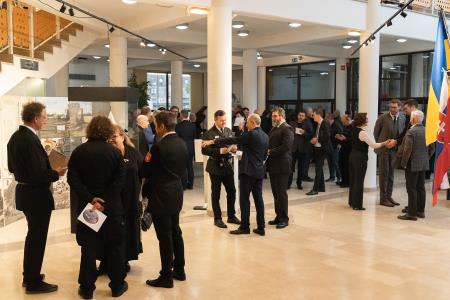 Odprtje razstave; Foto: Mariia Bortiakova, arhiv Občine Sežana